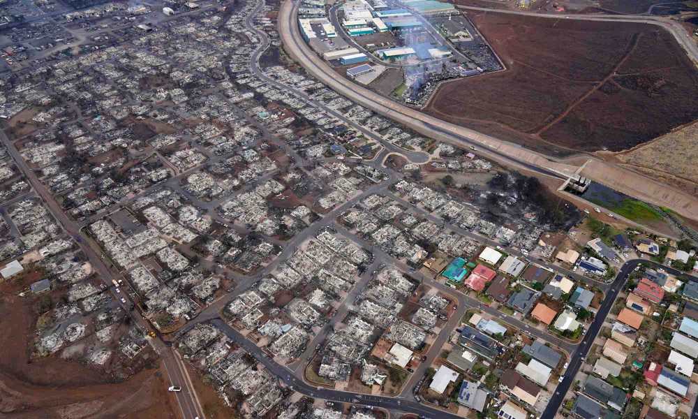 Vista panorámica de Maui tras incendios